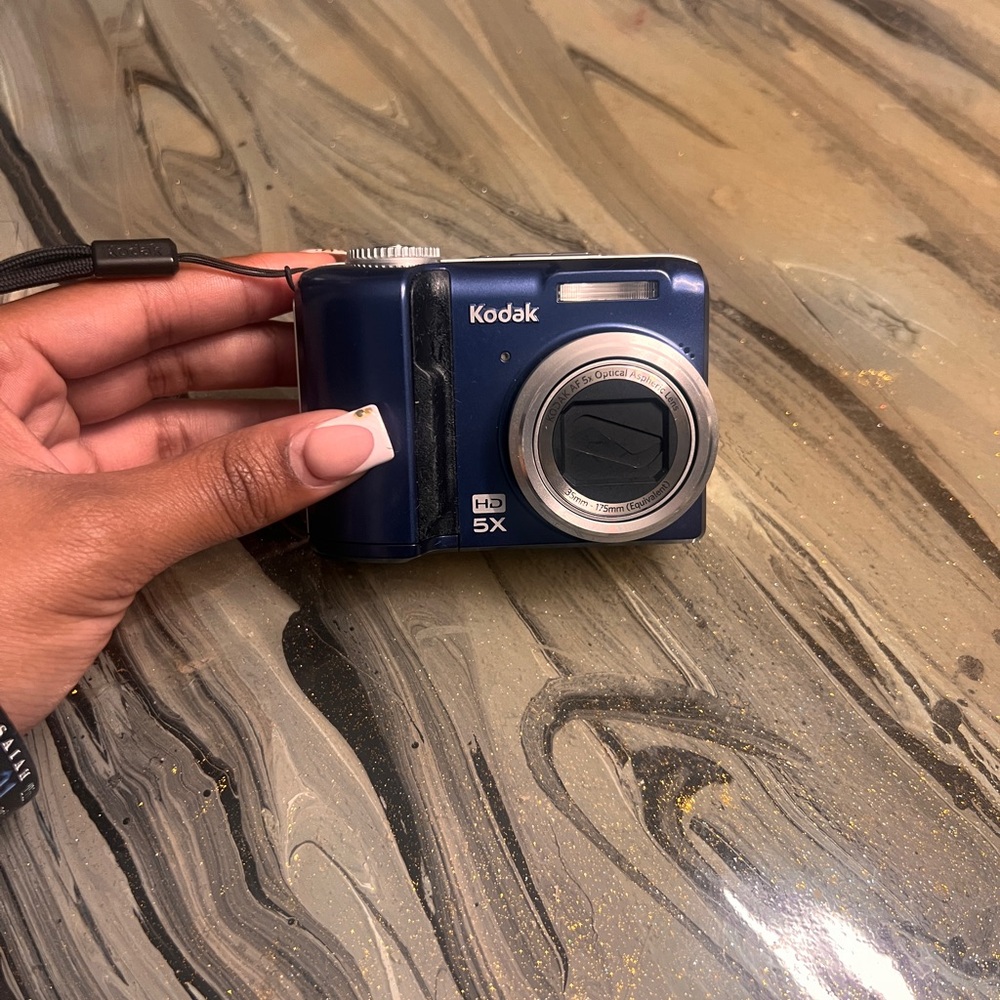 Kodak Navy Digital Camera with HD 5X Zoom